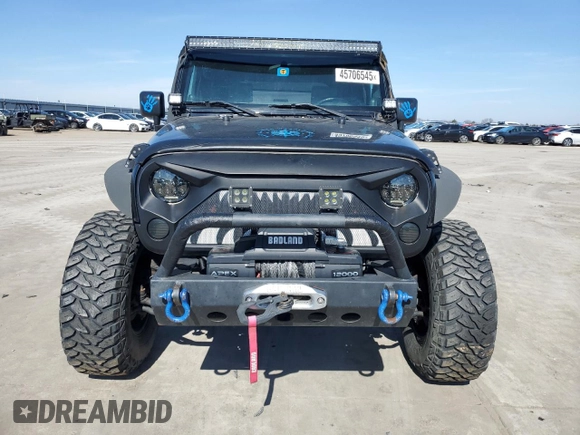 2008 Jeep Wrangler X z VIN 1J4FA24128L517522, wystawiony jako Copart lot #45706545 z przebiegiem 140 902 mil mil oraz Czysty tytuł • Clean title. Historia ofert i sprzedaży dostępna na DreamBid. Obrazek 5.