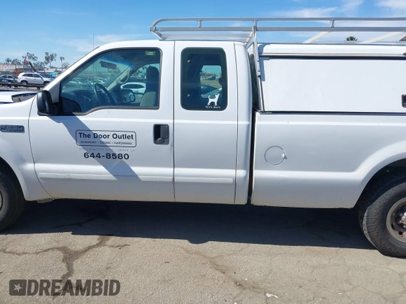 2001 Ford Super Duty F-250 XL with VIN 1FTNX20S11EA60775, listed as a IAAI auction lot 41631692 with 151,485 mi miles. Bid and sale history available at carsss.com. Image 14.