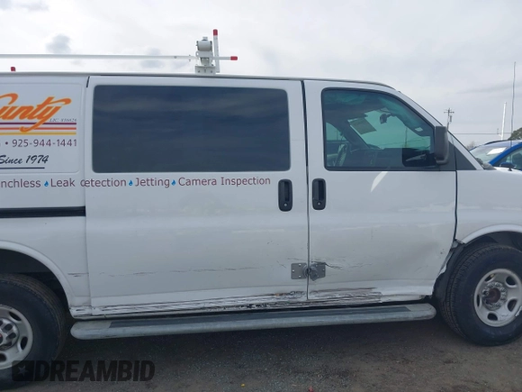2019 GMC Savana Cargo with VIN 1GTW7AFG4K1269843, listed as a IAAI auction lot 41848438 with 70,419 mi miles. Bid and sale history available at carsss.com. Image 13.