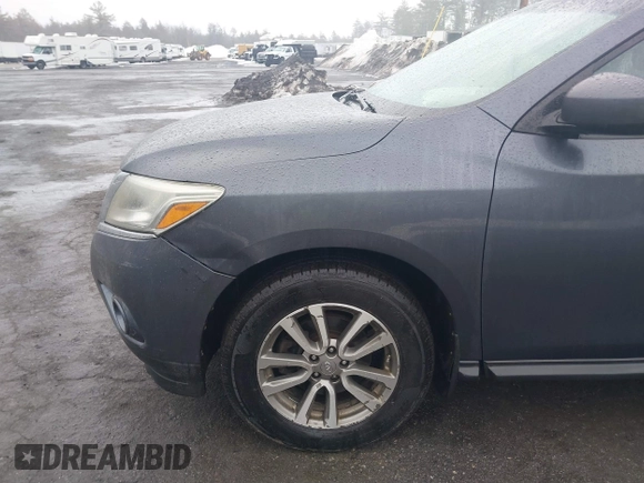 2013 Nissan Pathfinder SV with VIN 5N1AR2MM6DC670669, listed as a IAAI auction lot 41727260 with 186,112 mi miles. Bid and sale history available at carsss.com. Image 12.