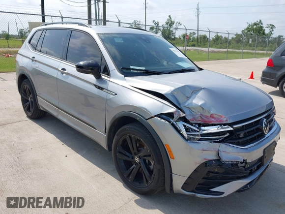 2023 Volkswagen Tiguan SE R-Line Black с VIN 3VVCB7AX5PM064412, выставлен на аукционе IAAI как лот 42279912 с пробегом 72 528 миль миль и . История ставок и продаж доступна на DreamBid. Изображение 1.