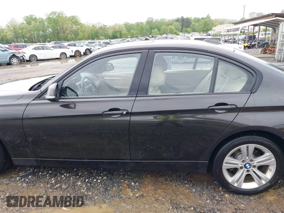 2016 BMW 3 Series 328i z VIN WBA8E9G52GNT45955, wystawiony jako IAAI lot #42051162 z przebiegiem 85 791 mil mil oraz . Historia ofert i sprzedaży dostępna na DreamBid. Obrazek 15.