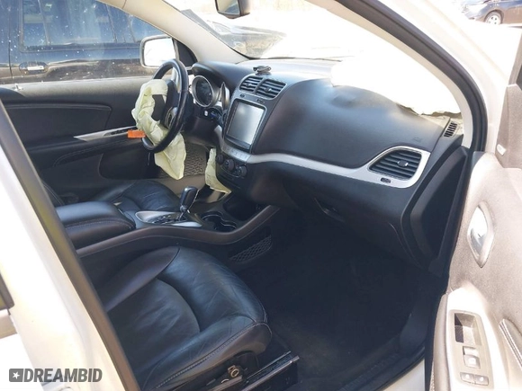 2014 Dodge Journey Limited with VIN 3C4PDCDG6ET105728, listed as a IAAI auction lot 41859746 with 184,335 mi miles. Bid and sale history available at carsss.com. Image 5.