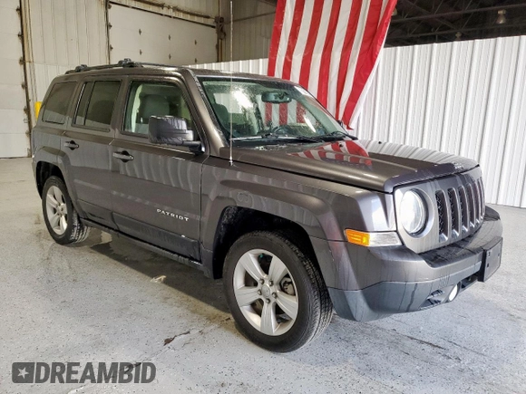 2015 Jeep Patriot Latitude with VIN 1C4NJPFB5FD263798, listed as a Copart auction lot 59739195 with 61,927 mi miles and Clean title. Bid and sale history available at DreamBid. Image 4.