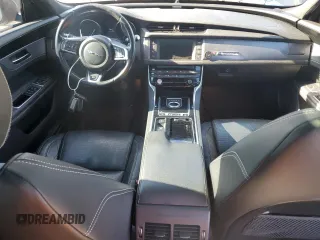 2016 Jaguar XF 35t R-Sport with VIN SAJBF4BV3GCY02818, listed as a Copart auction lot 41809794 with 64,580 mi miles. Bid and sale history available at carsss.com. Image 8.