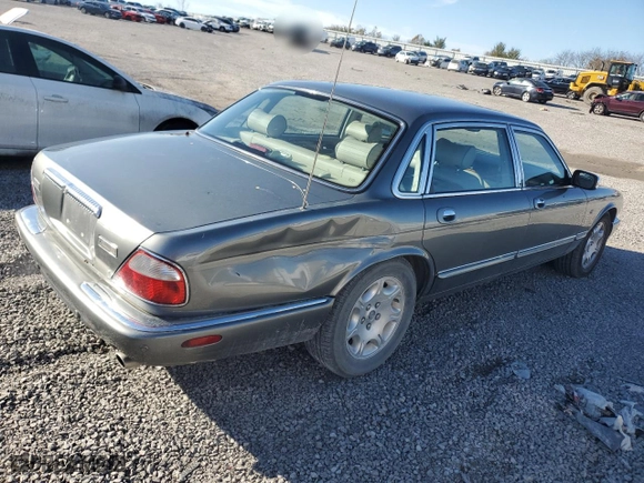2002 Jaguar XJ VDP with VIN SAJDA24C62LF48556, listed as a Copart auction lot 79600414 with 159,081 mi miles and Clean Title. Bid and sale history available at carsss.com. Image 3.