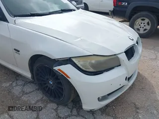 2011 BMW 3 Series 328i xDrive with VIN WBAPK7C54BA970601, listed as a IAAI auction lot 41893561 with 183,043 mi miles. Bid and sale history available at carsss.com. Image 6.