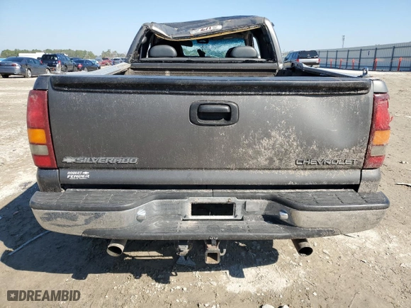 2000 Chevrolet Silverado 1500 LT with VIN 1GCEK19T7YE190607, listed as a Copart auction lot 46532245 with 174,903 mi miles and Salvage Title. Bid and sale history available at carsss.com. Image 6.