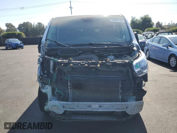 2018 Ford Transit Passenger XL z VIN 1FBZX2YM8JKA97299, wystawiony jako Copart lot #53553115 z przebiegiem 101 532 mil mil oraz Szkoda całkowita • Salvage title. Historia ofert i sprzedaży dostępna na DreamBid. Obrazek 5.