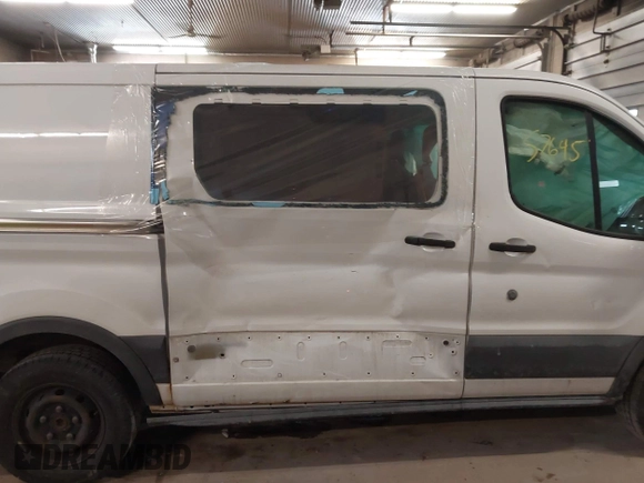 2016 Ford Transit Cargo z VIN 1FTYE1YM1GKB30742, wystawiony jako IAAI lot #41357645 z przebiegiem 240 747 mil mil oraz . Historia ofert i sprzedaży dostępna na DreamBid. Obrazek 14.