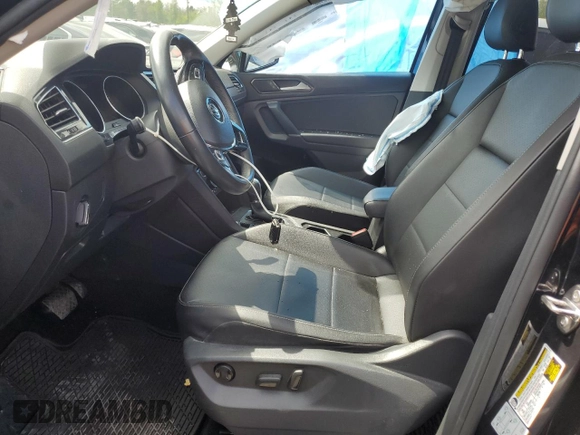 2018 Volkswagen Tiguan SEL z VIN 3VV2B7AX7JM119297, wystawiony jako Copart lot #54416195 z przebiegiem 51 972 mil mil oraz Szkoda całkowita • Salvage title. Historia ofert i sprzedaży dostępna na DreamBid. Obrazek 7.