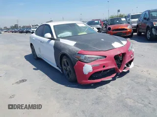 2018 Alfa Romeo Giulia with VIN ZARFAEBNXJ7566002, listed as a IAAI auction lot 41681991 with 23,167 mi miles. Bid and sale history available at carsss.com. Image 12.