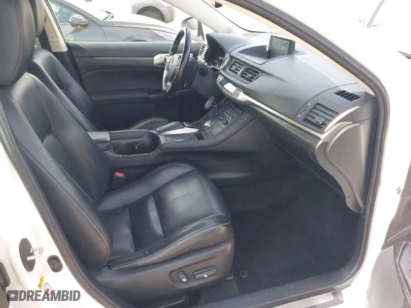 2016 Lexus CT 200h Hybrid with VIN JTHKD5BH3G2260287, listed as a IAAI auction lot 41674397 with 131,771 mi miles. Bid and sale history available at carsss.com. Image 5.