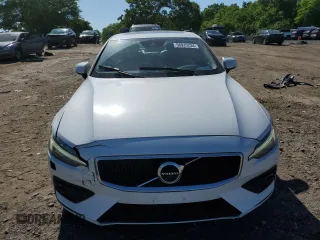 2019 Volvo S60 Momentum with VIN 7JR102FK7KG011811, listed as a Copart auction lot 56910234 with 50,912 mi miles and Salvage Title. Bid and sale history available at carsss.com. Image 5.