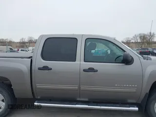 2013 Chevrolet Silverado 1500 LT with VIN 3GCPKSE73DG249856, listed as a IAAI auction lot 41973964 with 135,580 mi miles. Bid and sale history available at carsss.com. Image 13.