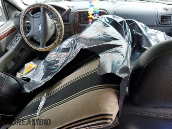 2005 Ford Explorer Limited с VIN 1FMZU75W55UB91766, выставлен на аукционе Copart как лот 46377805 с пробегом Не указан миль и Списание • Salvage title. История ставок и продаж доступна на DreamBid. Изображение 8.