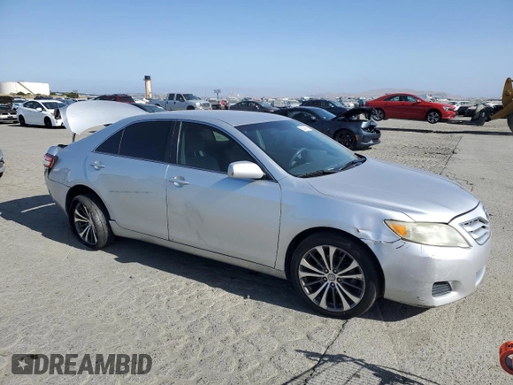 2010 Toyota Camry z VIN 4T1BF3EK0AU006776, wystawiony jako Copart lot #58246615 z przebiegiem 222 002 mil mil oraz Szkoda całkowita • Salvage title. Historia ofert i sprzedaży dostępna na DreamBid. Obrazek 4.