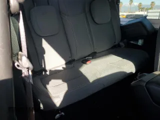2024 Jeep Wrangler Sport S z VIN 1C4PJXAN2RW120827, wystawiony jako Copart lot #50378494 z przebiegiem 4 147 mil mil oraz Szkoda całkowita • Salvage title. Historia ofert i sprzedaży dostępna na DreamBid. Obrazek 10.