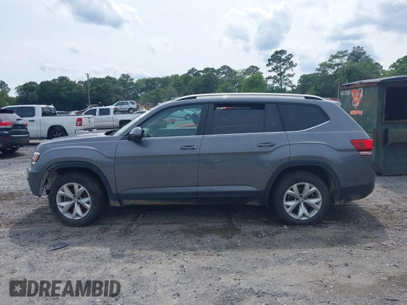 2018 Volkswagen Atlas SE with VIN 1V2CR2CA2JC505488, listed as a IAAI auction lot 42396518 with 92,806 mi miles and . Bid and sale history available at DreamBid. Image 13.