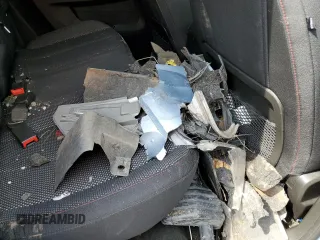 2014 GMC Terrain SLE z VIN 2GKALREK5E6319570, wystawiony jako Copart lot #58217445 z przebiegiem Nie podano mil oraz Szkoda całkowita • Salvage title. Historia ofert i sprzedaży dostępna na DreamBid. Obrazek 13.