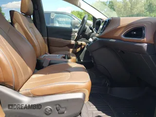 2017 Chrysler Pacifica Limited with VIN 2C4RC1GG9HR786079, listed as a IAAI auction lot 42331526 with 75,329 mi miles and . Bid and sale history available at DreamBid. Image 5.