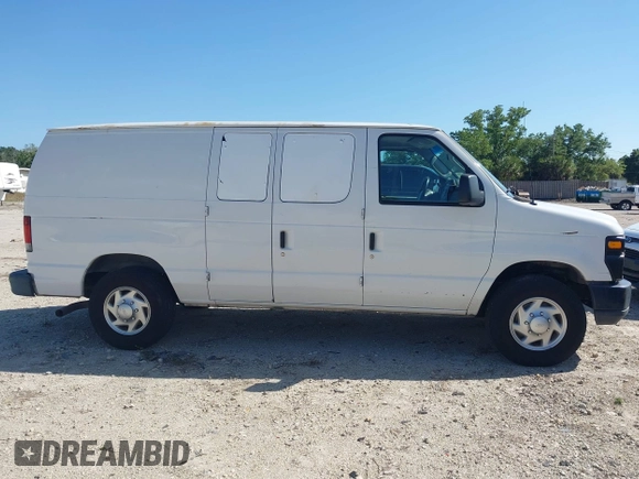 2012 Ford Econoline Cargo Commercial z VIN 1FTNE2EL3CDB10480, wystawiony jako IAAI lot #41861428 z przebiegiem 152 065 mil mil oraz . Historia ofert i sprzedaży dostępna na DreamBid. Obrazek 13.