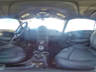 2015 MINI Convertible S с VIN WMWZP3C57FT299177, выставлен на аукционе Copart как лот 43277825 с пробегом 79 454 миль миль и Списание • Salvage title. История ставок и продаж доступна на DreamBid. Изображение 12.