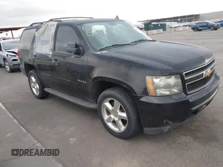 2013 Chevrolet Tahoe LT z VIN 1GNSKBE04DR374269, wystawiony jako IAAI lot #42188446 z przebiegiem 92 741 mil mil oraz . Historia ofert i sprzedaży dostępna na DreamBid. Obrazek 1.