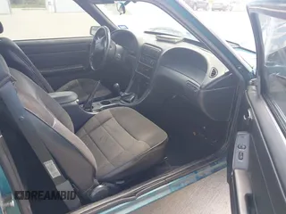 1993 Ford Mustang z VIN 1FACP41M2PF201378, wystawiony jako IAAI lot #42523660 z przebiegiem Nie podano mil oraz . Historia ofert i sprzedaży dostępna na DreamBid. Obrazek 5.