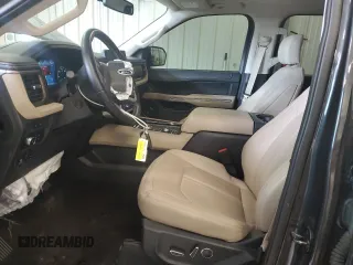 2022 Ford Expedition Limited z VIN 1FMJU2AT5NEA36558, wystawiony jako Copart lot #84229534 z przebiegiem 41 330 mil mil oraz Szkoda całkowita • Salvage title. Historia ofert i sprzedaży dostępna na DreamBid. Obrazek 7.