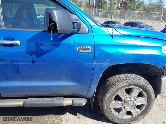 2018 Toyota Tundra 4WD SR5 with VIN 5TFAY5F14JX729945, listed as a IAAI auction lot 41778714 with 82,516 mi miles. Bid and sale history available at carsss.com. Image 18.