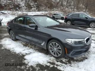 2019 BMW 5 Series 530i xDrive z VIN WBAJA7C52KWW22601, wystawiony jako Copart lot #43244135 z przebiegiem 99 958 mil mil oraz Szkoda całkowita • Salvage title. Historia ofert i sprzedaży dostępna na DreamBid. Obrazek 4.