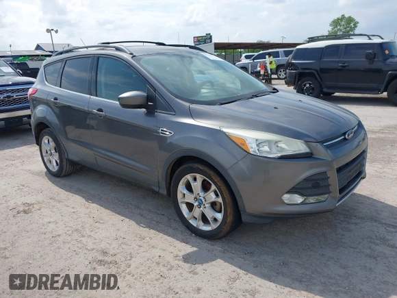 2013 Ford Escape SE with VIN 1FMCU0GXXDUD85470, listed as a IAAI auction lot 42142774 with 145,391 mi miles. Bid and sale history available at carsss.com. Image 1.