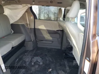 2018 Toyota Sienna XLE Auto Access Seat с VIN 5TDYZ3DC5JS961397, выставлен на аукционе Copart как лот 53077495 с пробегом 46 828 миль миль и Списание • Salvage title. История ставок и продаж доступна на DreamBid. Изображение 11.