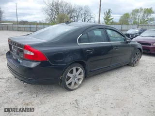 2009 Volvo S80 I6 Turbo with VIN YV1AH992991089719, listed as a IAAI auction lot 42038969 with 143,661 mi miles. Bid and sale history available at carsss.com. Image 4.