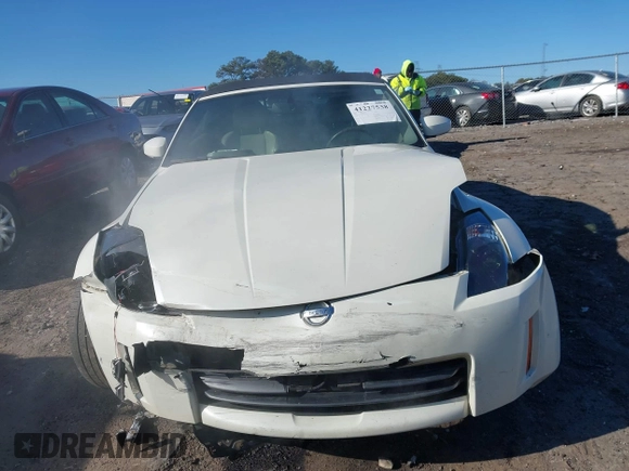 2006 Nissan 350Z Touring with VIN JN1AZ36AX6M450609, listed as a IAAI auction lot 41227538 with 111,622 mi miles. Bid and sale history available at carsss.com. Image 12.