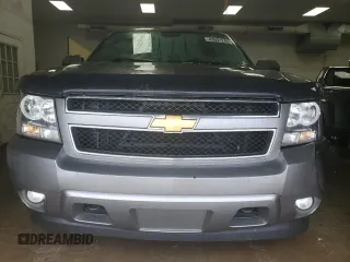 2008 Chevrolet Suburban Commercial with VIN 1GNFK163X8J216401, listed as a Copart auction lot 43601245 with 207,303 mi miles and Clean Title. Bid and sale history available at carsss.com. Image 5.