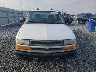 1998 Chevrolet S-10 with VIN 1GCCS14X5WK171392, listed as a Copart auction lot 53386355 with 111,554 mi miles and Clean Title. Bid and sale history available at carsss.com. Image 5.