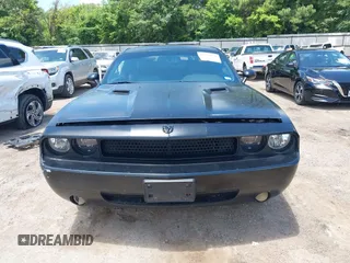 2009 Dodge Challenger R/T z VIN 2B3LJ54T39H598803, wystawiony jako IAAI lot #42535926 z przebiegiem 221 827 mil mil oraz . Historia ofert i sprzedaży dostępna na DreamBid. Obrazek 13.