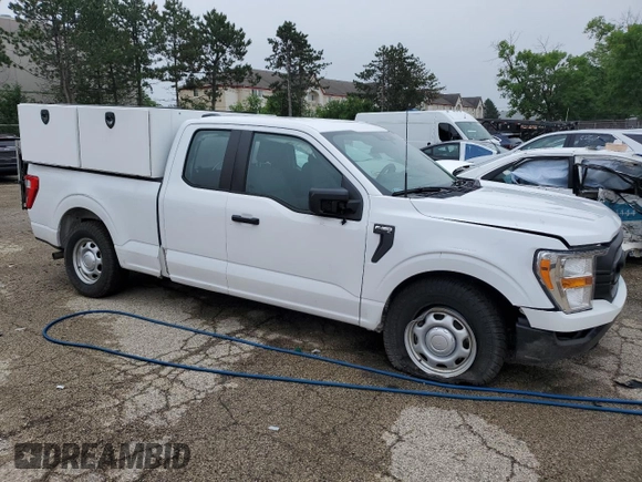 2021 Ford F-150 XL with VIN 1FTEX1C81MKE24869, listed as a Copart auction lot 61052235 with 73,034 mi miles and Clean title. Bid and sale history available at DreamBid. Image 4.