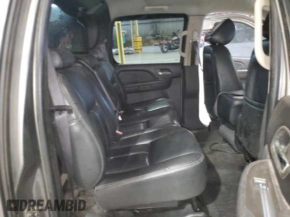 2007 Chevrolet Avalanche LT w/3LT with VIN 3GNEC12037G196447, listed as a Copart auction lot 75095684 with 310,954 mi miles and Salvage Title. Bid and sale history available at carsss.com. Image 10.