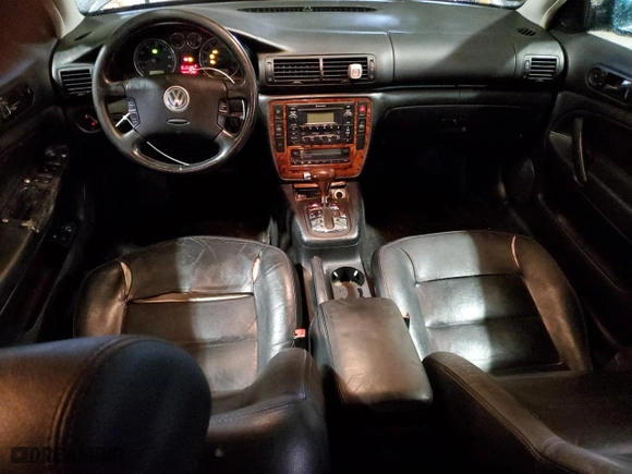 2003 Volkswagen Passat GLX with VIN WVWRH63B93P439225, listed as a Copart auction lot 47828655 with 149,263 mi miles and Salvage Title. Bid and sale history available at carsss.com. Image 8.