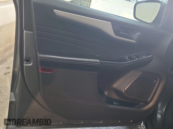 2022 Ford Escape SE с VIN 1FMCU0G63NUA45439, выставлен на аукционе IAAI как лот 42556163 с пробегом 76 088 миль миль и . История ставок и продаж доступна на DreamBid. Изображение 48.