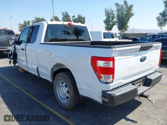 2022 Ford F-150 XL z VIN 1FTEX1CP3NKF26053, wystawiony jako IAAI lot #40372191 z przebiegiem Nie podano mil oraz . Historia ofert i sprzedaży dostępna na DreamBid. Obrazek 3.