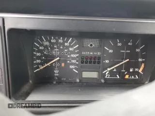 1984 Volkswagen Rabbit z VIN WVWCA0152EK015292, wystawiony jako Copart lot #55503315 z przebiegiem 216 970 mil mil oraz Tytuł czysty. Historia ofert i sprzedaży dostępna na DreamBid. Obrazek 9.
