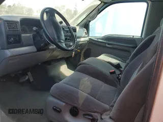 2002 Ford F-250 XL с VIN 1FTNX21F12EA20666, выставлен на аукционе Copart как лот 52757205 с пробегом 251 257 миль миль и Списание • Salvage title. История ставок и продаж доступна на DreamBid. Изображение 7.