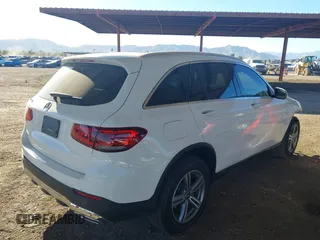 2022 Mercedes-Benz GLC 300 with VIN W1N0G8DB1NV391507, listed as a IAAI auction lot 41297899 with 24,101 mi miles and . Bid and sale history available at DreamBid. Image 4.