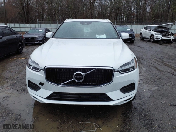 2020 Volvo XC60 Momentum with VIN YV4102DK8L1522348, listed as a IAAI auction lot 41729535 with 43,833 mi miles. Bid and sale history available at carsss.com. Image 12.