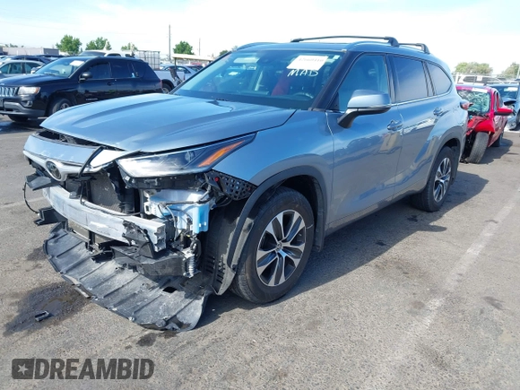 2021 Toyota Highlander XLE with VIN 5TDHZRBH2MS124631, listed as a IAAI auction lot 42660410 with 84,306 mi miles and . Bid and sale history available at DreamBid. Image 18.