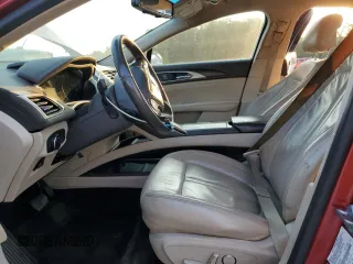 2017 Lincoln MKZ Select z VIN 3LN6L5C9XHR653242, wystawiony jako Copart lot #61939925 z przebiegiem 144 562 mil mil oraz Szkoda całkowita • Salvage title. Historia ofert i sprzedaży dostępna na DreamBid. Obrazek 7.